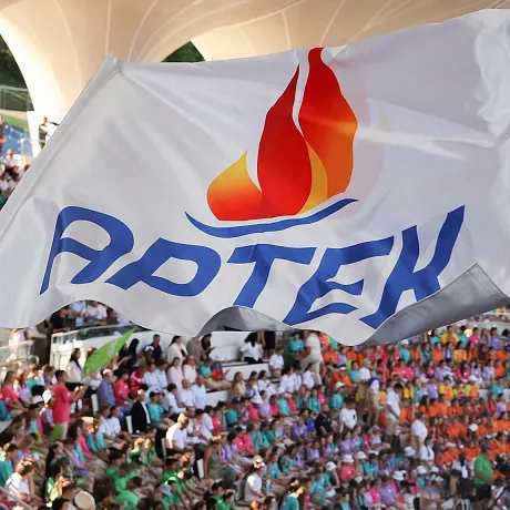 Иностранные дипломаты познакомились с&nbsp;историей &laquo;Артека&raquo;