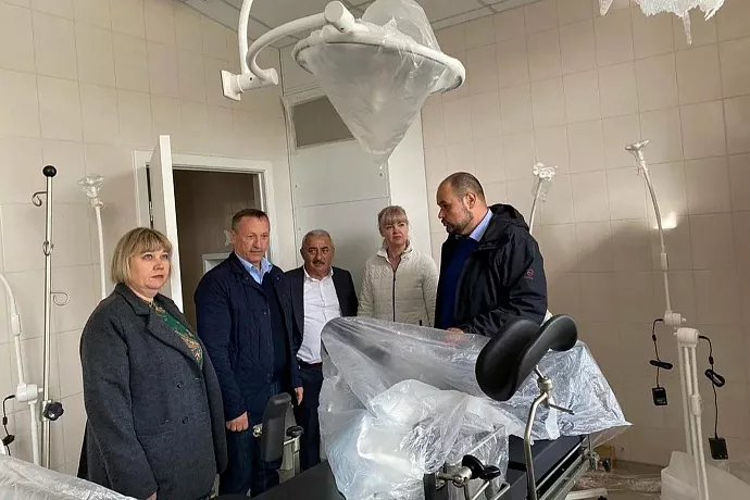В новую поликлинику станицы Курской на Ставрополье доставили оборудование