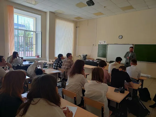 Школьникам Ставрополя рассказали о квантовых компьютерах
